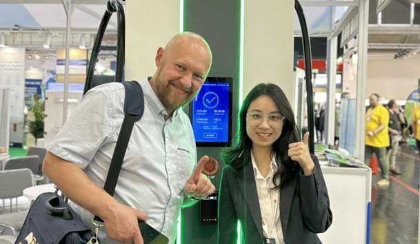 鴻嘉利閃耀2024歐洲智慧能源展丨聚焦創(chuàng)新技術，共筑全球碳中和未來(圖9)